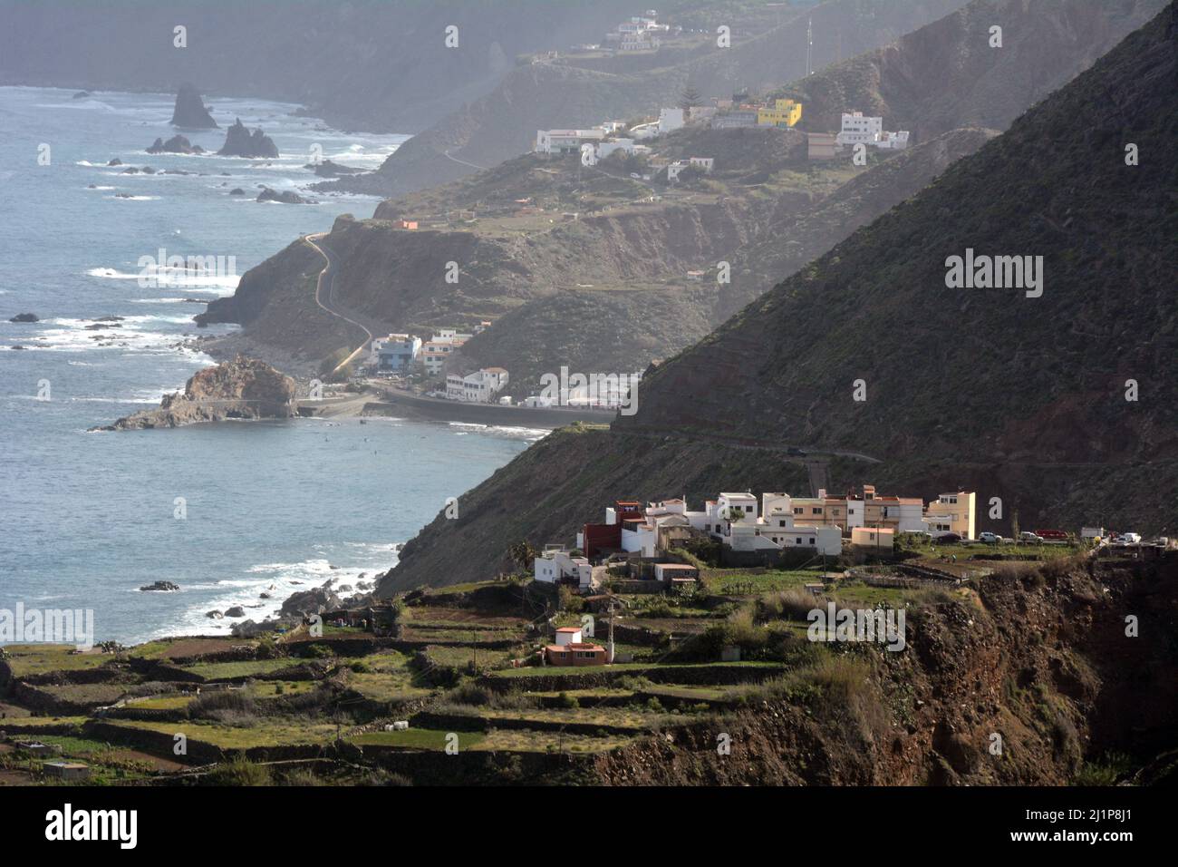 Teil des spanischen Dorfes Taganana im Anaga-Gebirge an der Nordküste der Insel Teneriffa, Anaga Rural Park, Kanarische Inseln, Spanien. Stockfoto