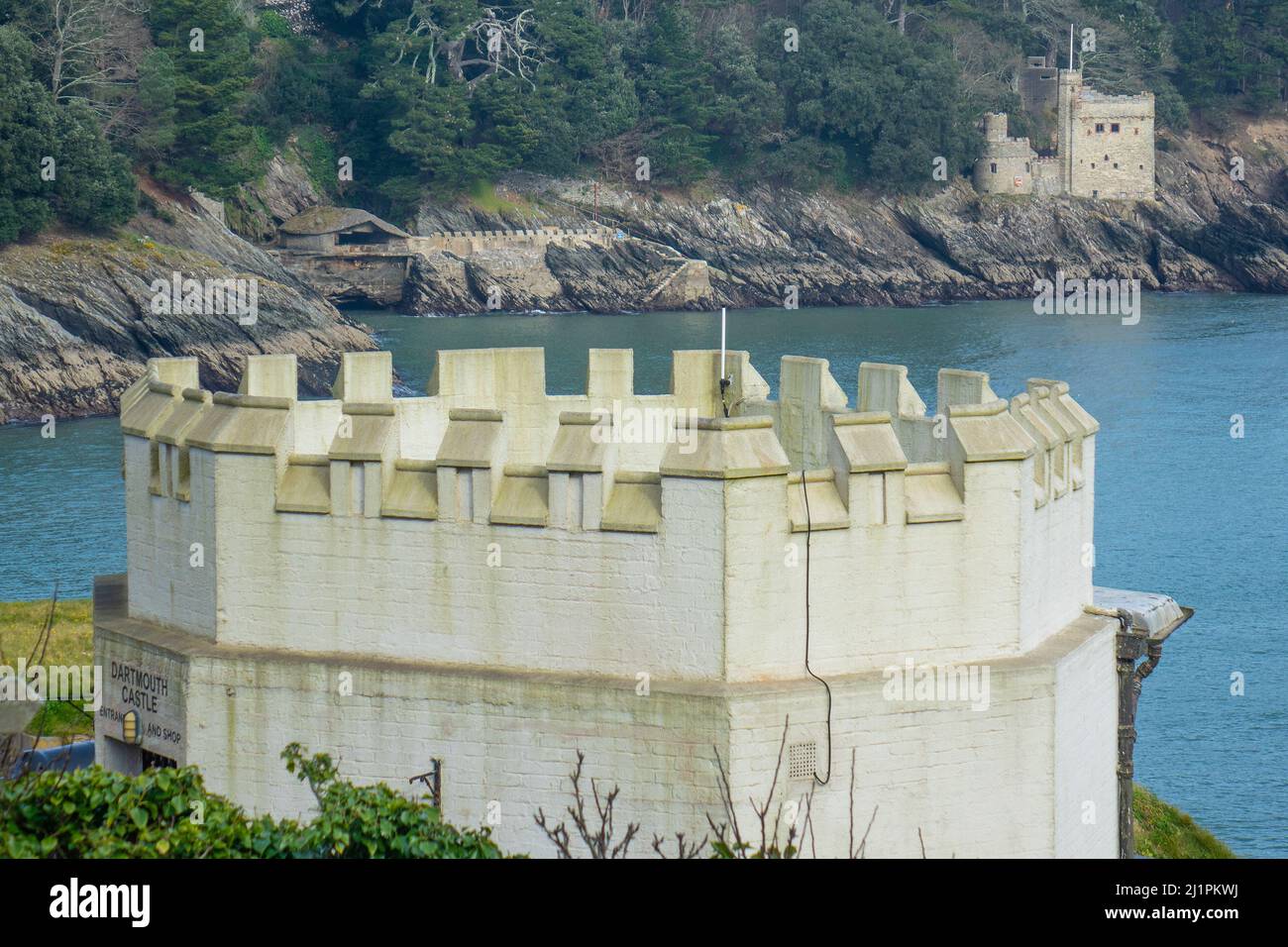 England, Devon, Dartmouth, Kingswear Castle von Dartmouth Castle & Dart Estuary Stockfoto