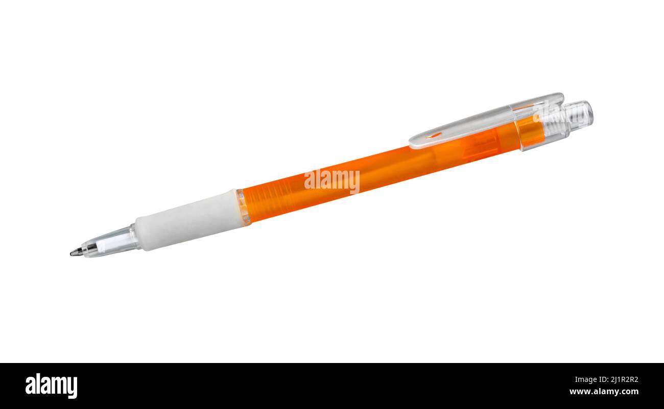 Orangefarbener Stift auf weißem Hintergrund isoliert. Orangefarbener Kugelschreiber ausgeschnitten. Einweg-Biro-Stift. Stockfoto