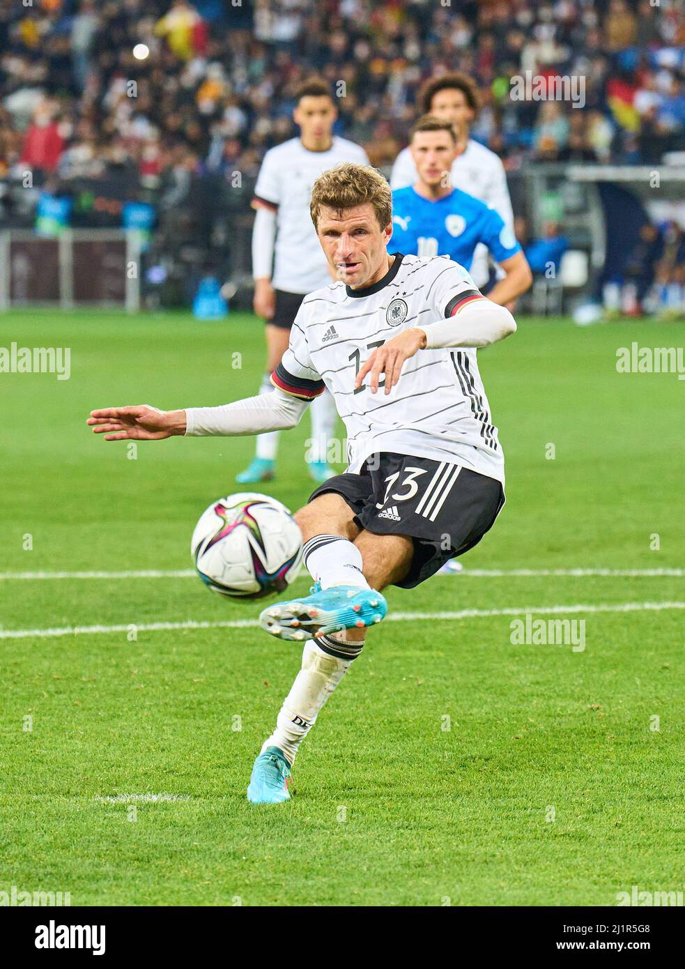 Sinsheim, Deutschland. 26. März 2022. Thomas Müller, DFB 13 verpasst 11m im Freundschaftsspiel DEUTSCHLAND - ISRAEL 2-0 Vorbereitung auf die WM 2022 in Katar, Saison 2021/2022, am 26. März 2022 in Sinsheim, Deutschland. © Peter Schatz / Alamy Live News Credit: Peter Schatz/Alamy Live News Stockfoto