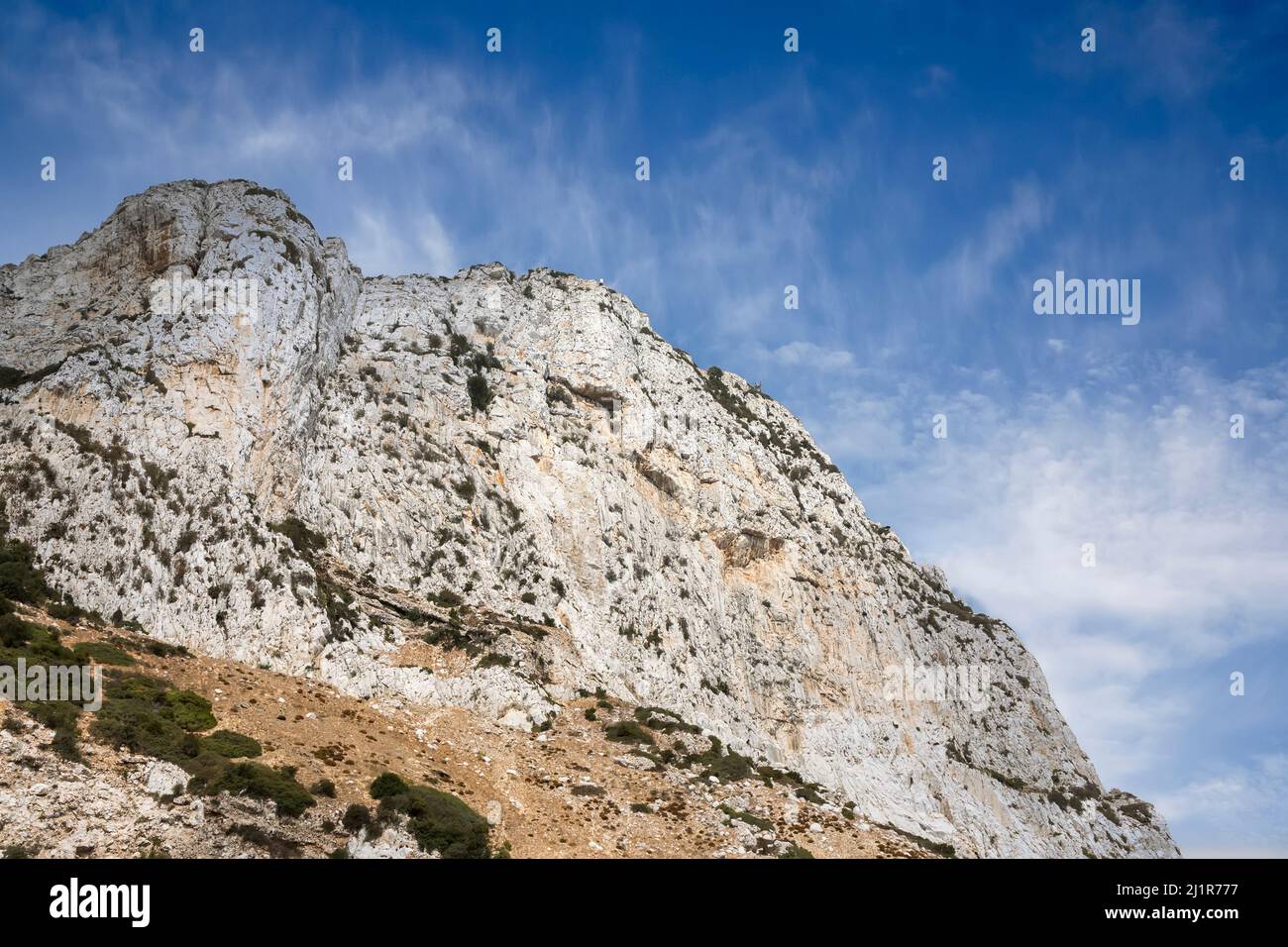 Felsen von Gibraltar aus dem Westen am Catalan Bay Beach, Gibraltar Stockfoto