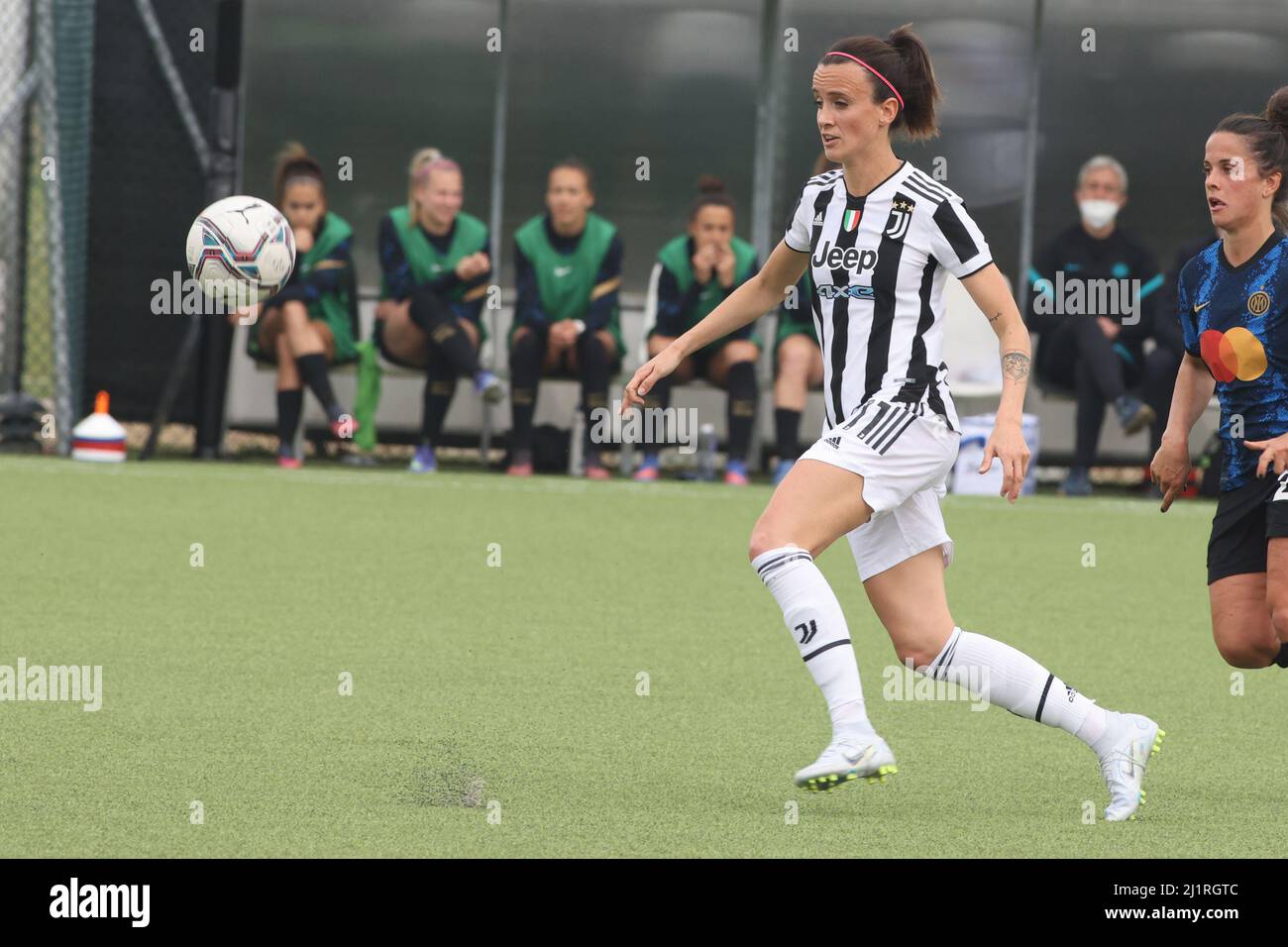 Turin, Italien. 27. März 2022. Barbara Bonansea (Juventus Women) während des Juventus FC vs Inter - FC Internazionale, Italienischer Fußball Serie A Frauenspiel in Turin, Italien, 27 2022. März Quelle: Independent Photo Agency/Alamy Live News Stockfoto