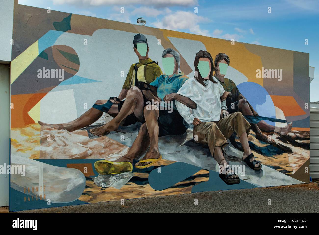 Faceless Friends Street Art, Tumby Bay, South Autralia, Australien Stockfoto