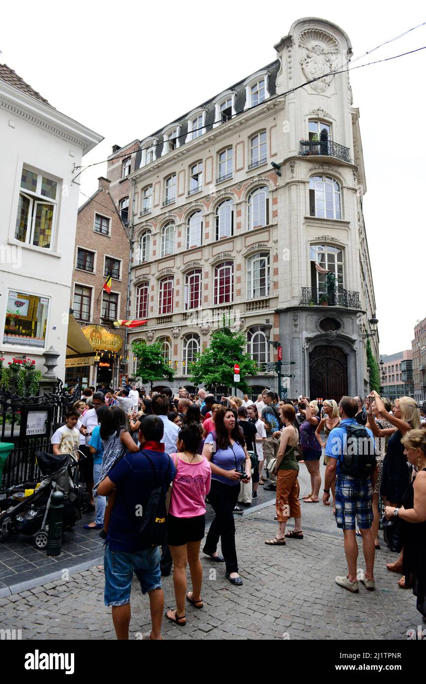 Die lebhafte Rue du Chêne im Stadtzentrum von Brüssel, Belgien. Stockfoto