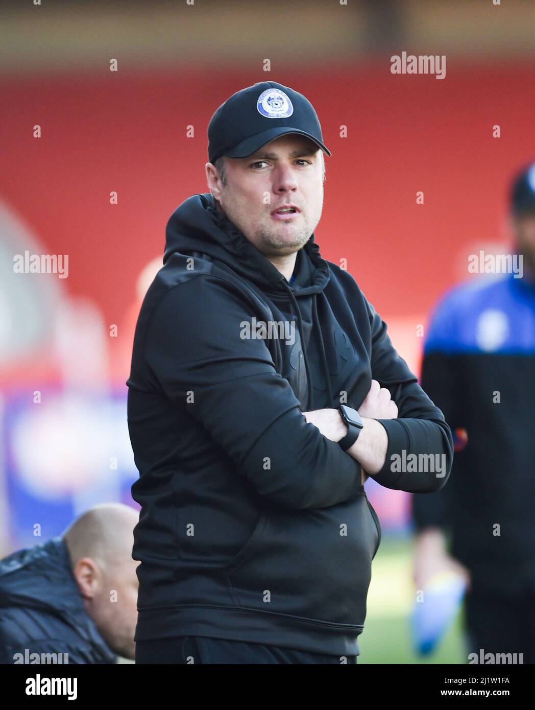 Robbie Stockdale, der Rochdale-Manager, während des zweiten Spiels der Sky Bet League zwischen Crawley Town und Rochdale AFC im People's Pension Stadium , Crawley , Großbritannien - 26.. März 2022 nur für den redaktionellen Gebrauch. Keine Verkaufsförderung. Für Football-Bilder gelten Einschränkungen für FA und Premier League. Keine Nutzung des Internets/Handys ohne FAPL-Lizenz - für Details wenden Sie sich an Football Dataco Stockfoto