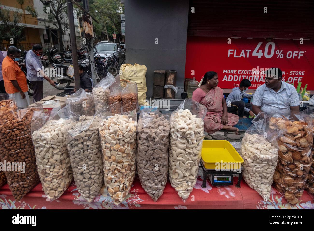 Gewürzstand auf dem Marktplatz in Tiruvannamalai, Tamil Nadu, Indien Stockfoto