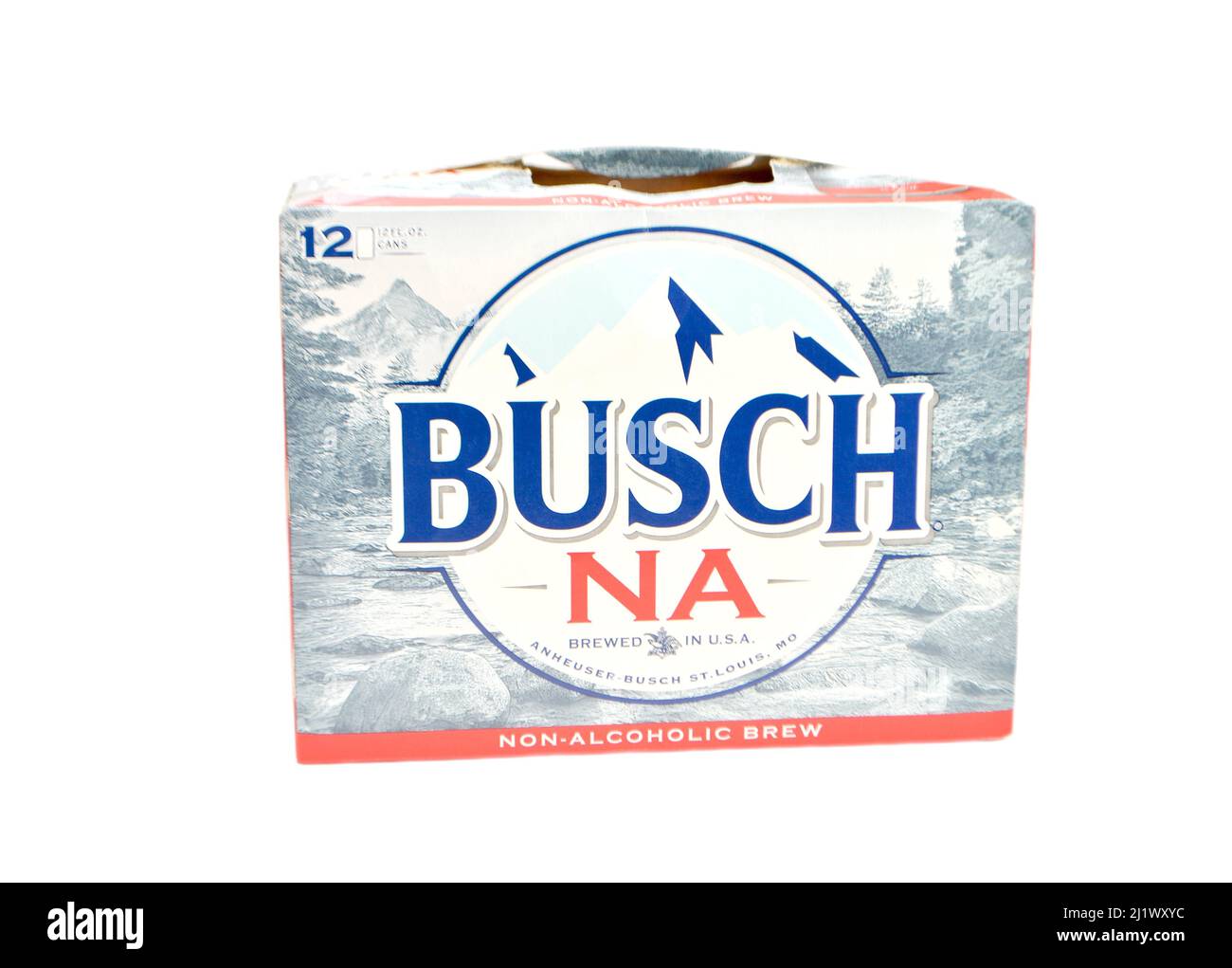Busch NA 12 Packung Dosen - das alkoholfreie Bier wird von Anheuser-Busch produziert. Stockfoto