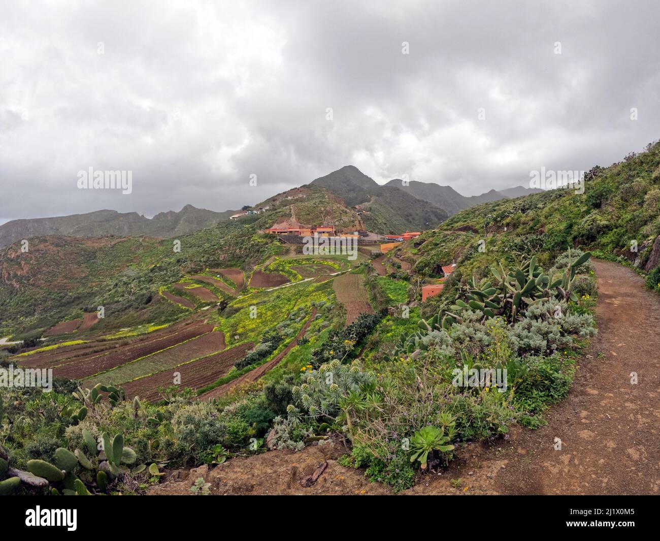 Malerisches und farbenfrohes Dorf Las Carboneras auf Teneriffa, Kanarische Inseln, Spanien Stockfoto