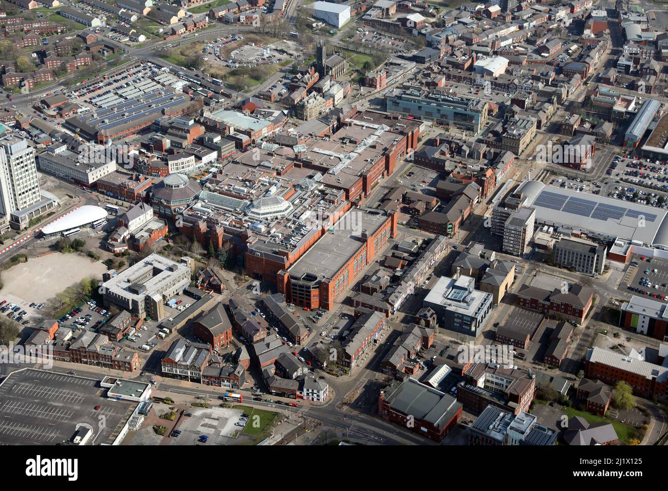 Luftaufnahme von Oldham Stadtzentrum, Greater Manchester Stockfoto