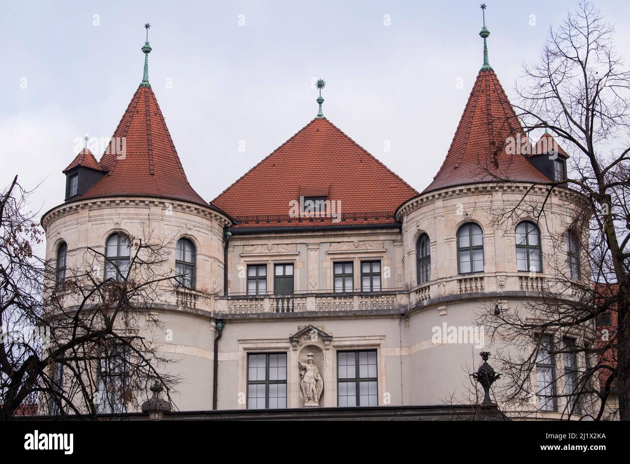 München, Deutschland - Dezember 20,2021 : berühmtes Bayerisches Nationalmuseum in München. Stockfoto