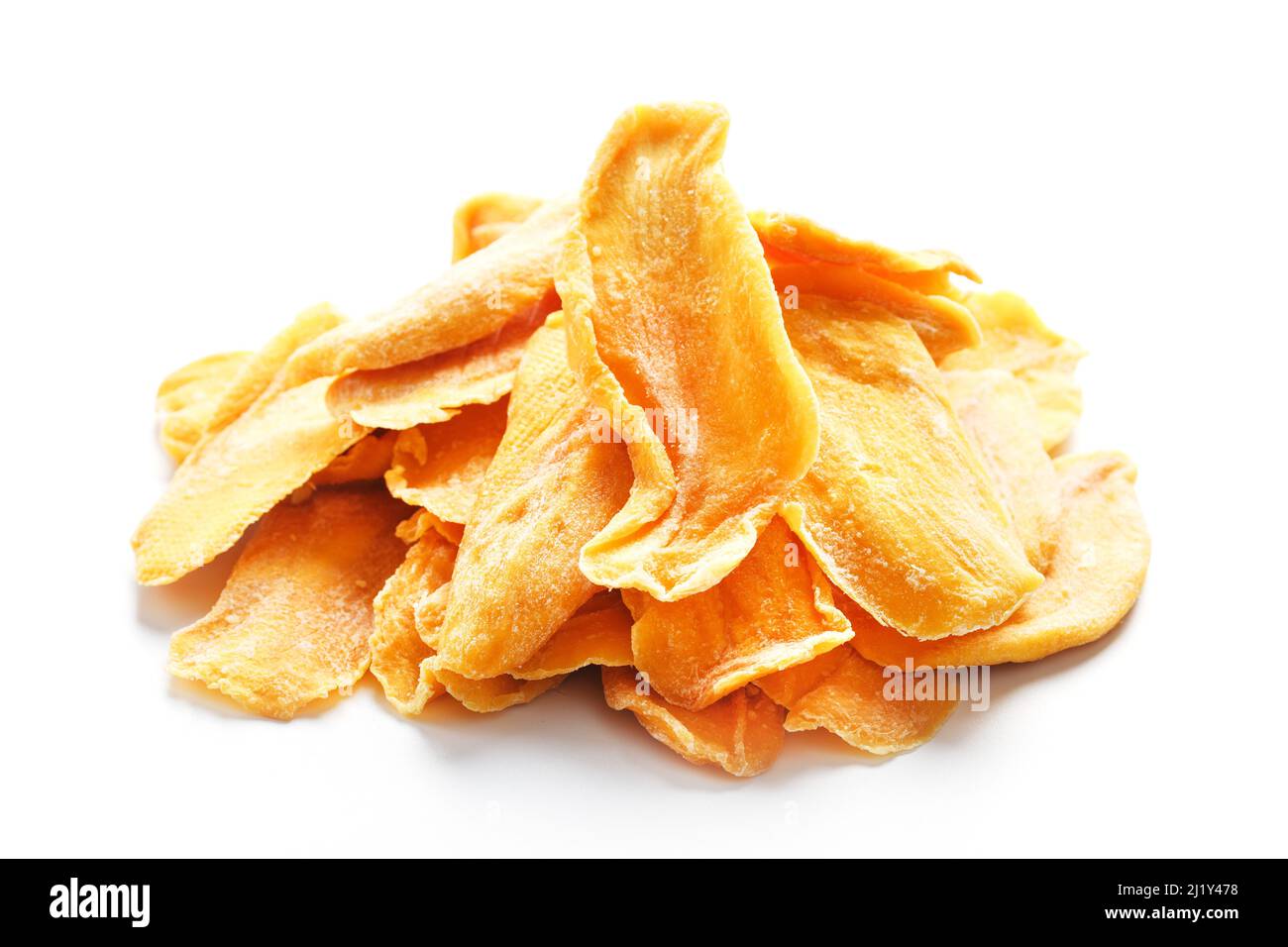 Getrocknete Fruchtscheiben aus reifen Bio-Mangos Stockfoto