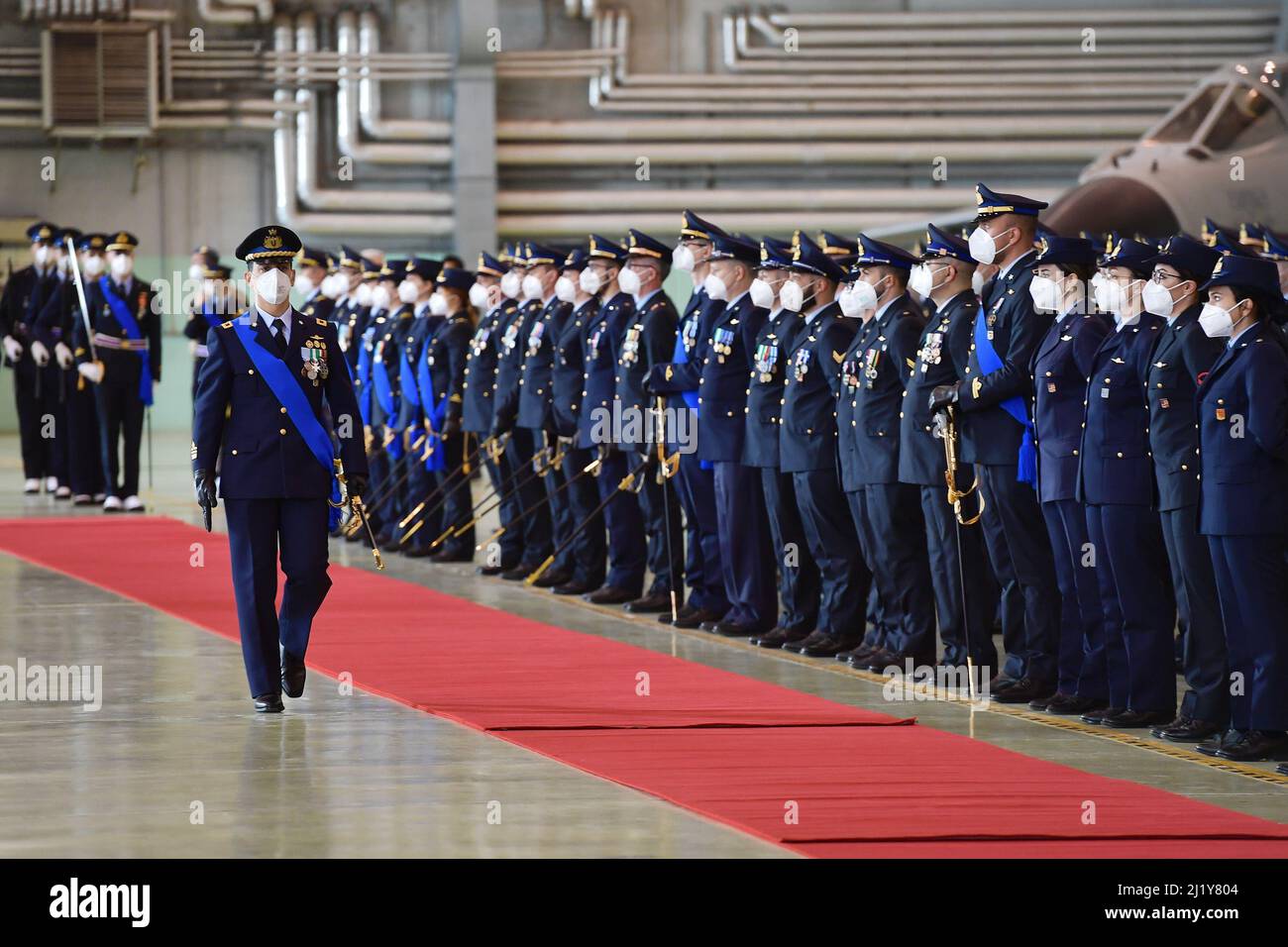 Ciampino, Italien. 28. März 2022. Ciampino International Airport (Rom), 28. März 2022 die italienische Luftwaffe feiert den 99.. Jahrestag der Gründung im 31.. Flügel von Ciampino. Auf dem Foto: Ein Moment der Zeremonie die italienische Luftwaffe feiert ihr Gründungsjubiläum 99. im 31.-Flügel von Ciampino. Auf dem Foto: Ein Moment der Zeremonie Kredit: Unabhängige Fotoagentur/Alamy Live News Stockfoto