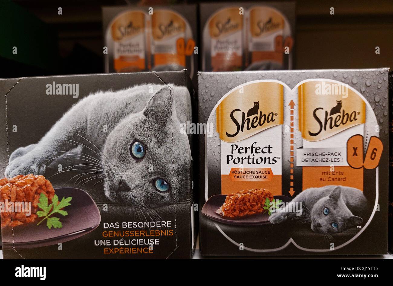 sheba Katze Lebensmittelpakete in einem Supermarkt Stockfotografie - Alamy