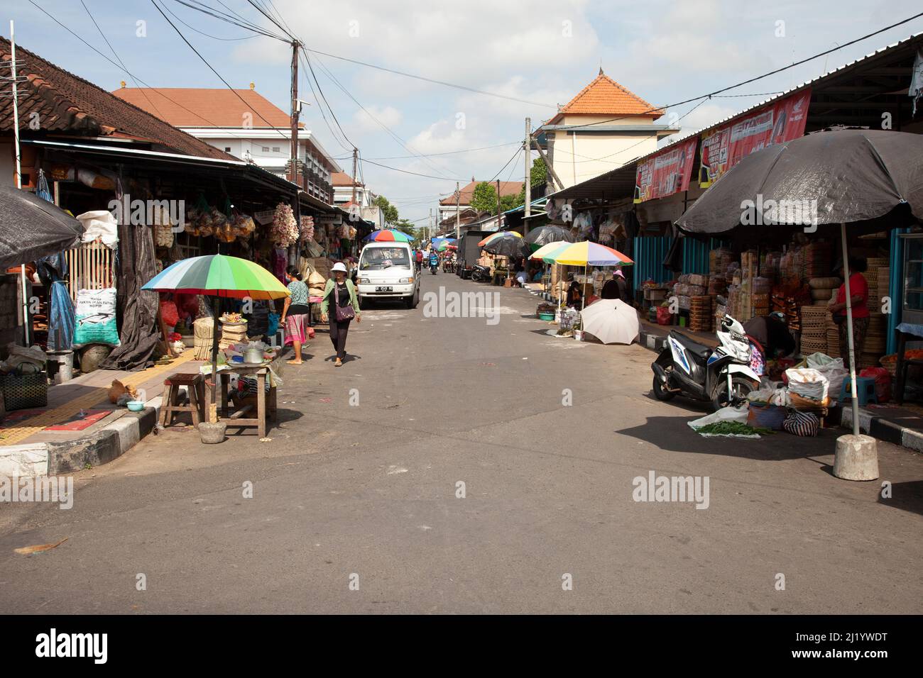 Eine Marktstraße in Sukawati, Gianyar Regency, Bali, Indonesien. Stockfoto