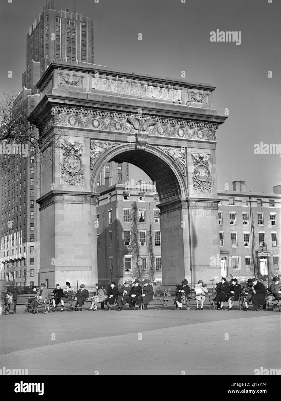 Washington Square Arch, New York City, New York, USA, Edwin Rosskam, US Farm Security Administration/USA Office of war Information, Dezember 1941 Stockfoto