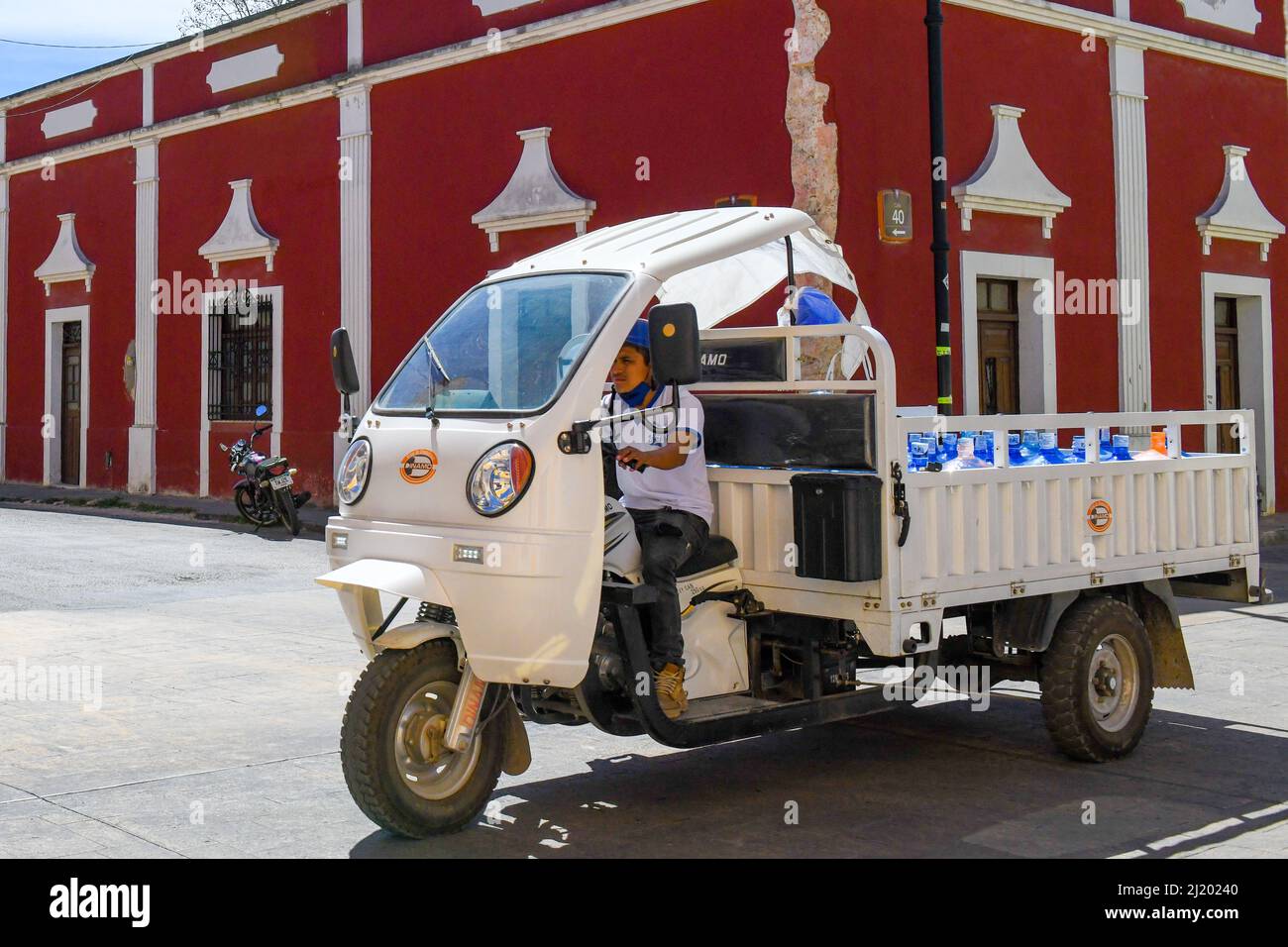 Trinkbares Wasser Lieferung Valladolid Yucatan Mexiko Stockfoto