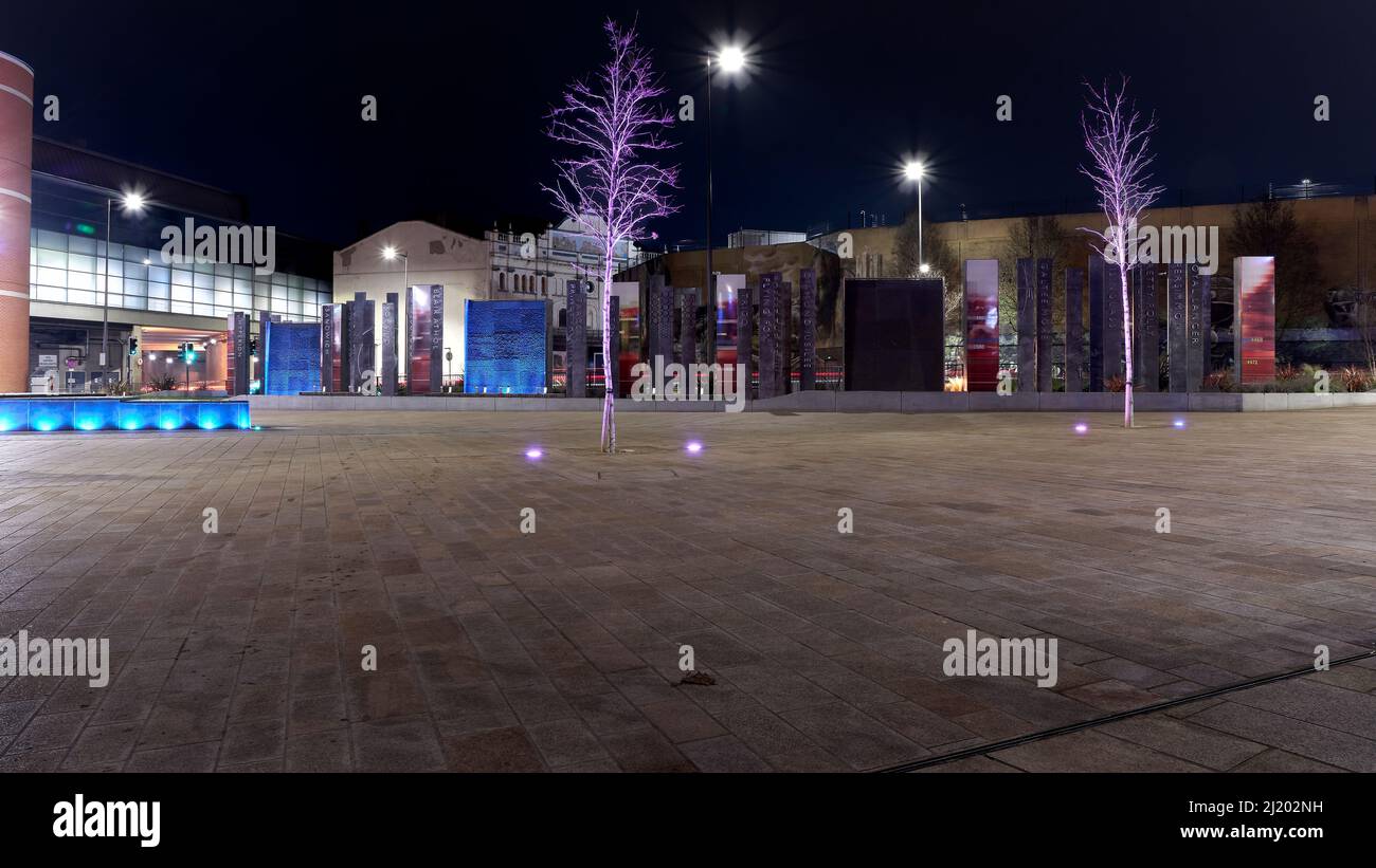 Doncaster (UK) Bahnhof in der Nacht Stockfoto