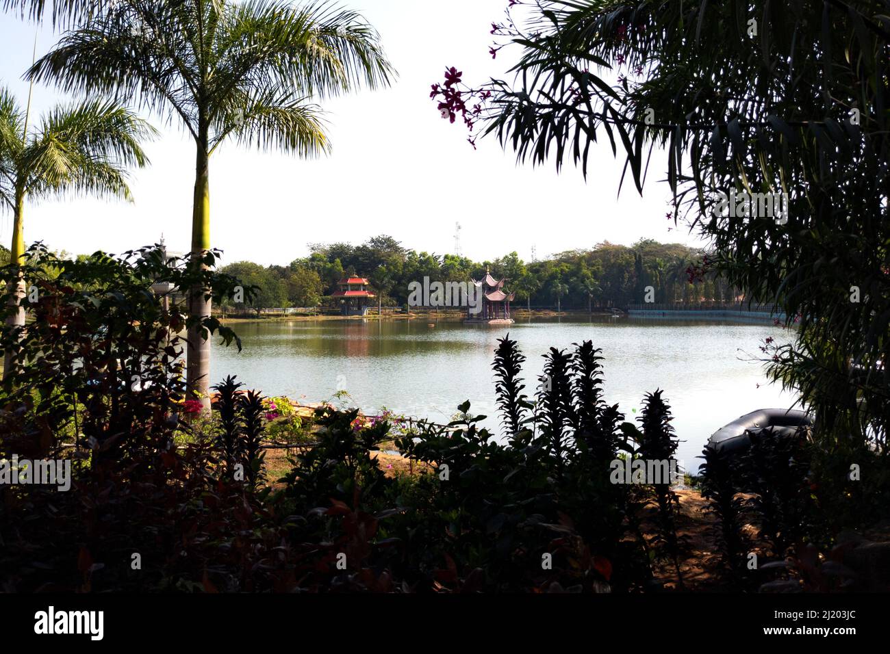 Schöne Aussicht auf Almatti Silver Lake am Morgen: Almatti-Bagalkot, Karnataka, Indien-Januar 31,2022 Stockfoto