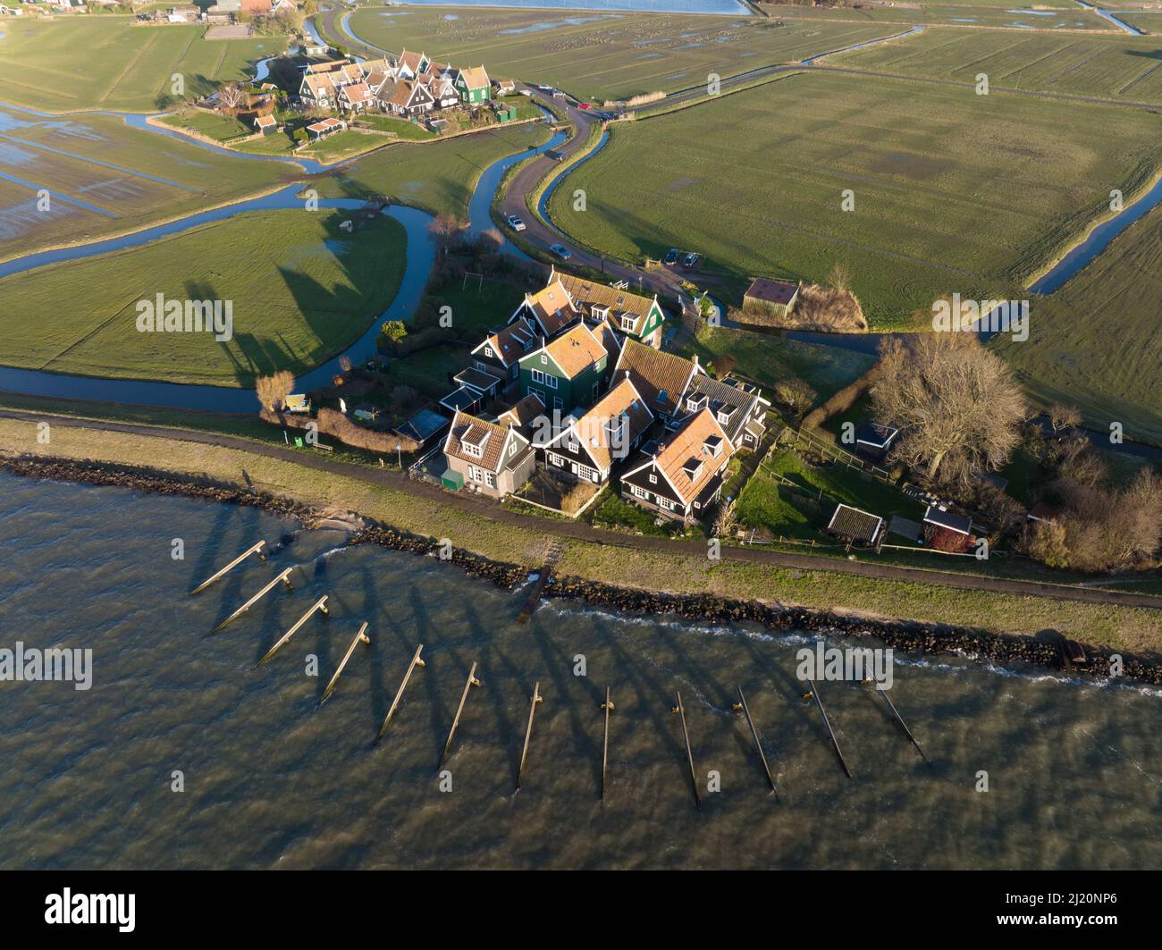 Typisch holländische Touristenattraktion altes historisches malerisches Fischerdorf auf der Halbinsel Marken, Niederlande. Europa in der Nähe von Amsterdam und Stockfoto