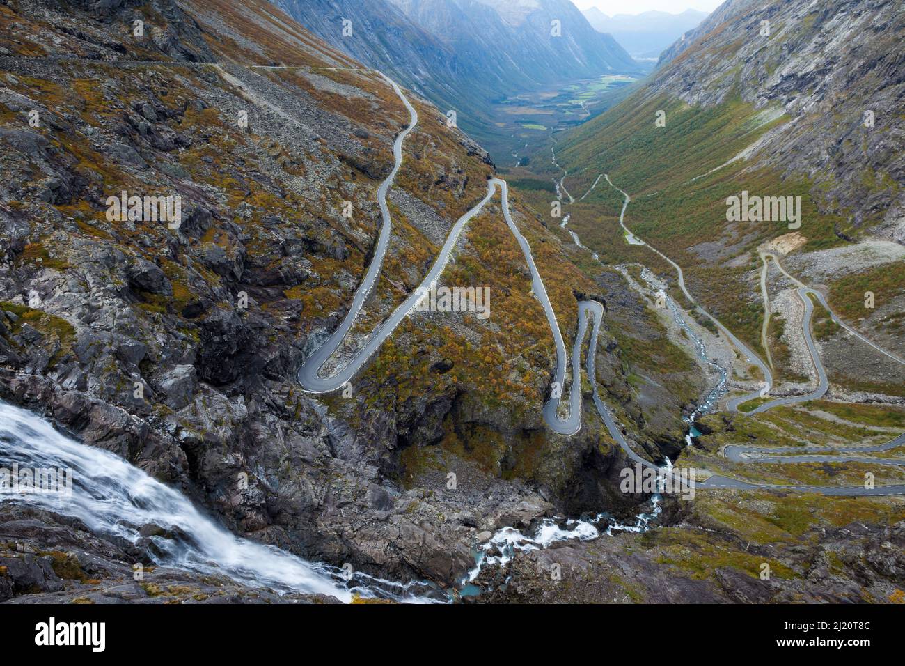 Die berühmte Bergstraße Trollstigen in Rauma kommune, Møre Og Romsdal, Norwegen, Skandinavien. Stockfoto