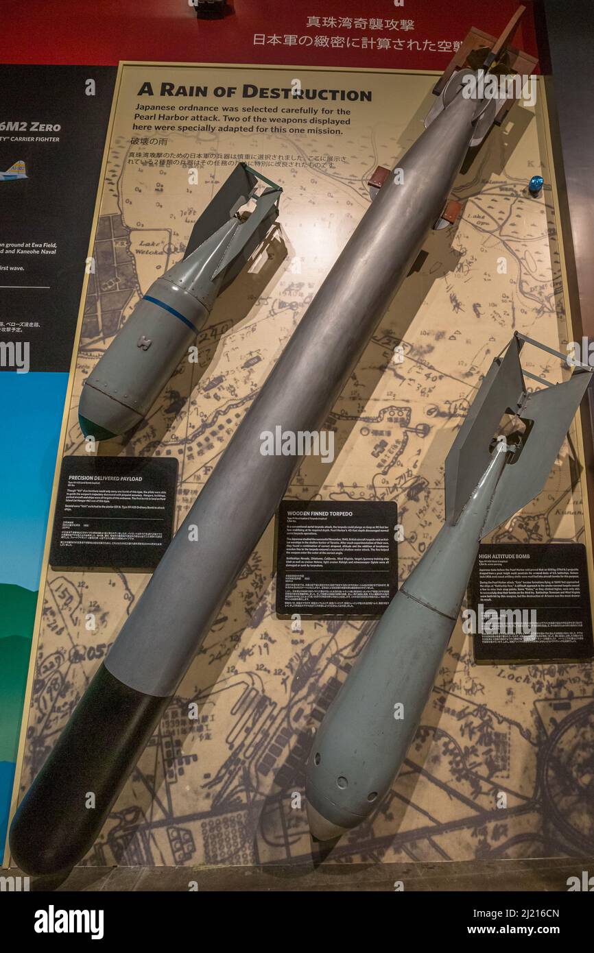Honolulu, Oahu, Hawaii, Vereinigte Staaten - 2016. August: Japanische Bomben von Pearl Harbor greifen an. Typ 98 No. 25 Landbombe, Typ 91 Torpedo und Typ 99 No Stockfoto