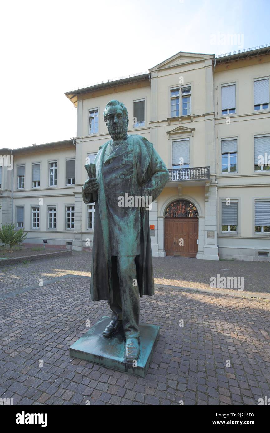 Denkmal für Robert Wilhelm Bunsen 1811-1899 in Heidelberg, Baden-Württemberg, Deutschland Stockfoto