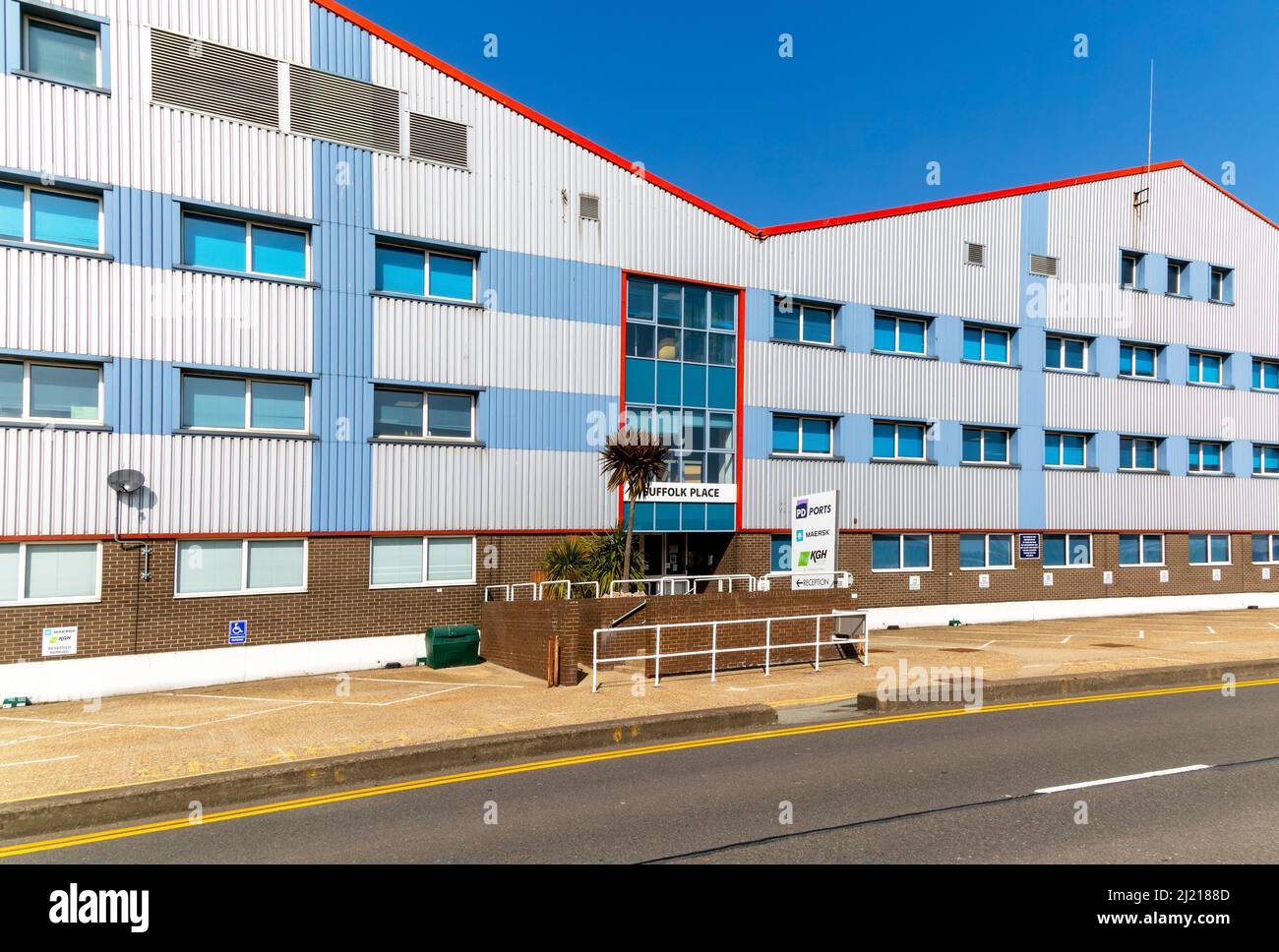 Suffolk Place, Versandbüro und Lager, Hafen von Felixstowe, Suffolk, England, Großbritannien Stockfoto