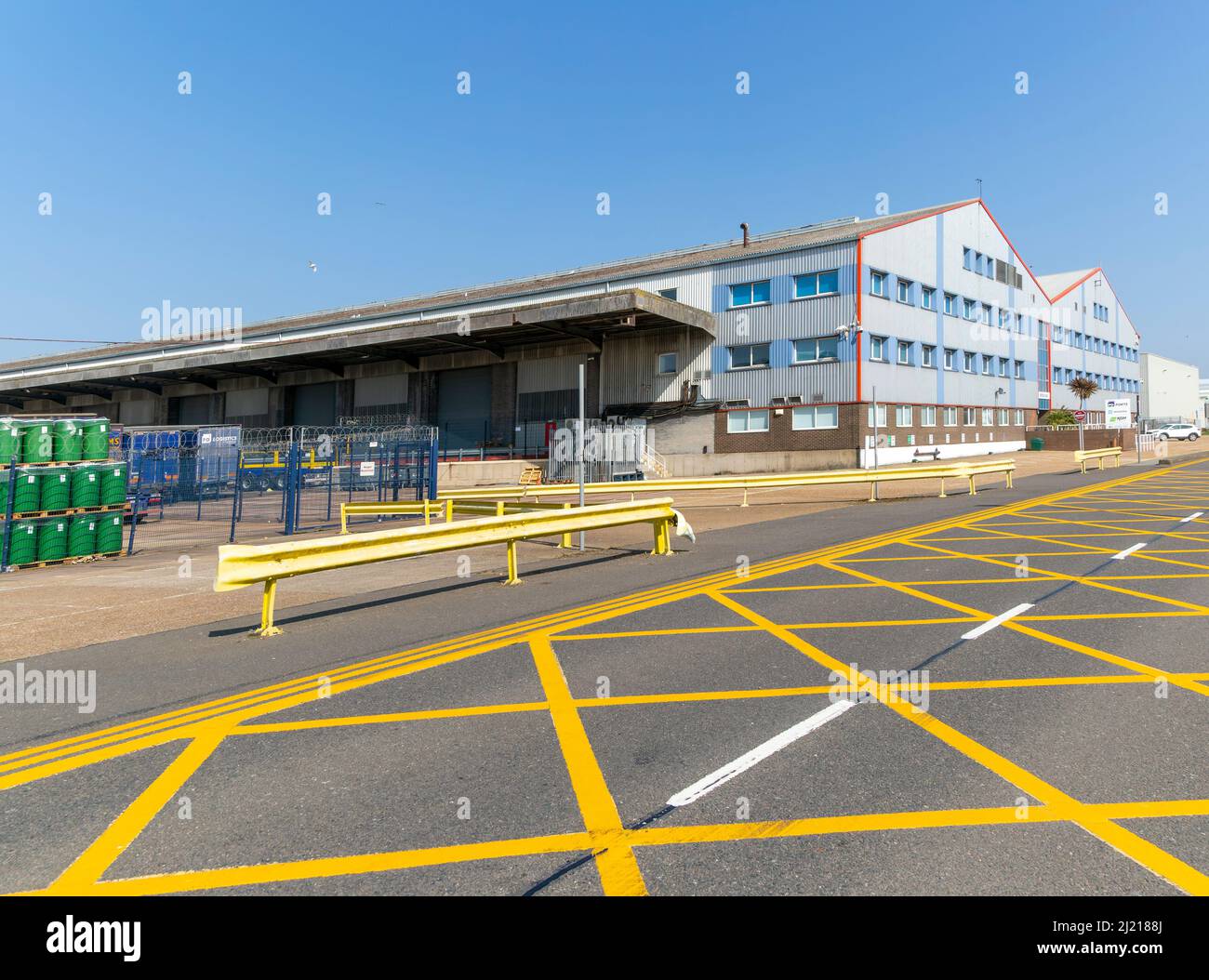 Suffolk Place, Versandbüro und Lager, Hafen von Felixstowe, Suffolk, England, Großbritannien Stockfoto