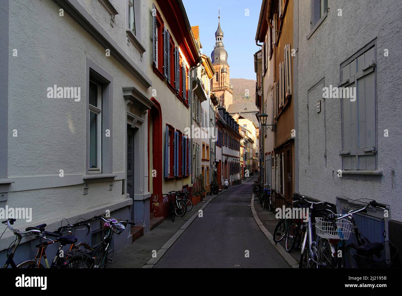 Schmale Straße in der Heidelberger Altstadt, Baden-Württemberg; Südwestdeutschland. Stockfoto