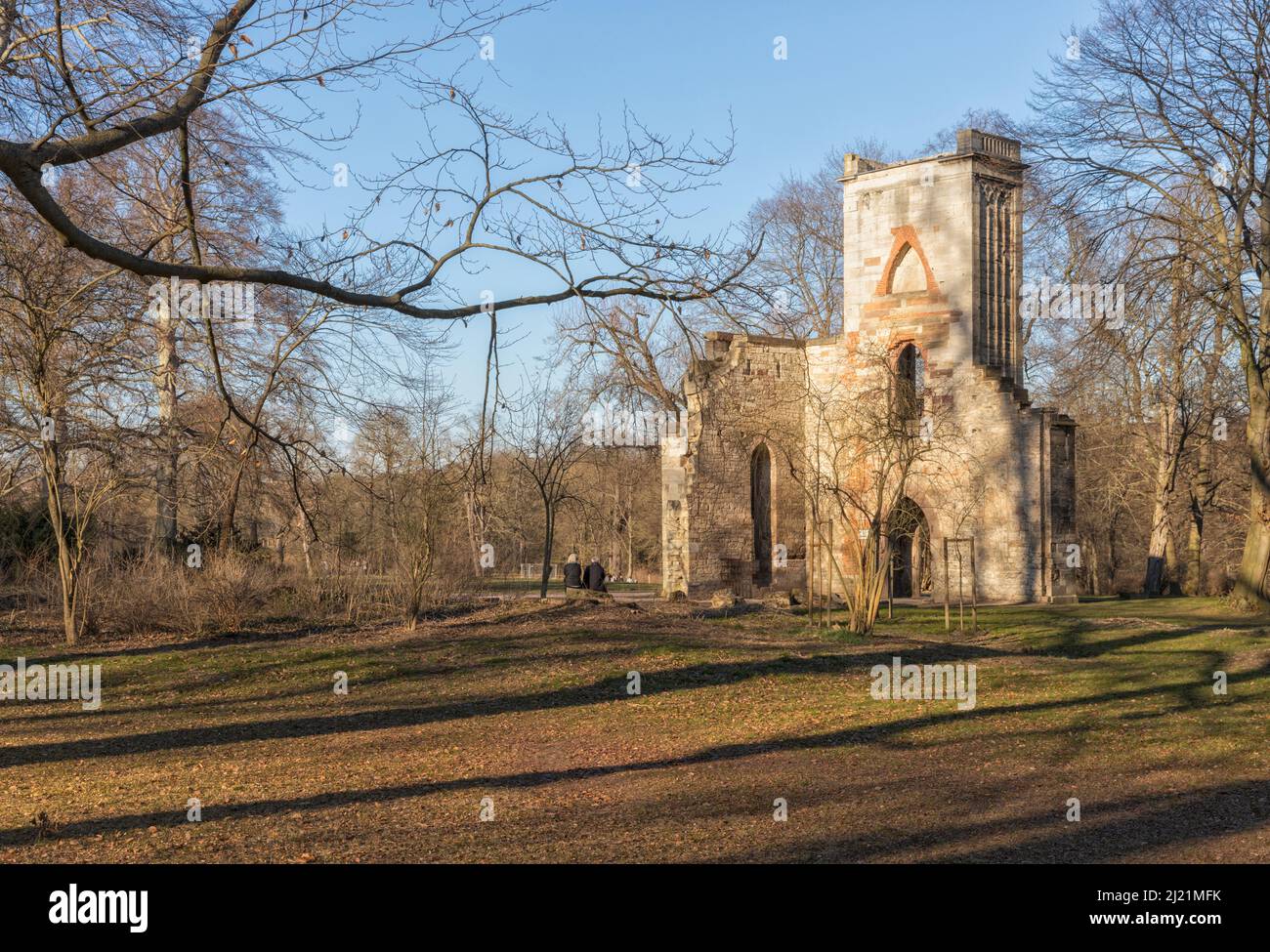 Ruinen des Templerherrenhauses im öffentlichen Park an der Ilm, Weimar Stockfoto