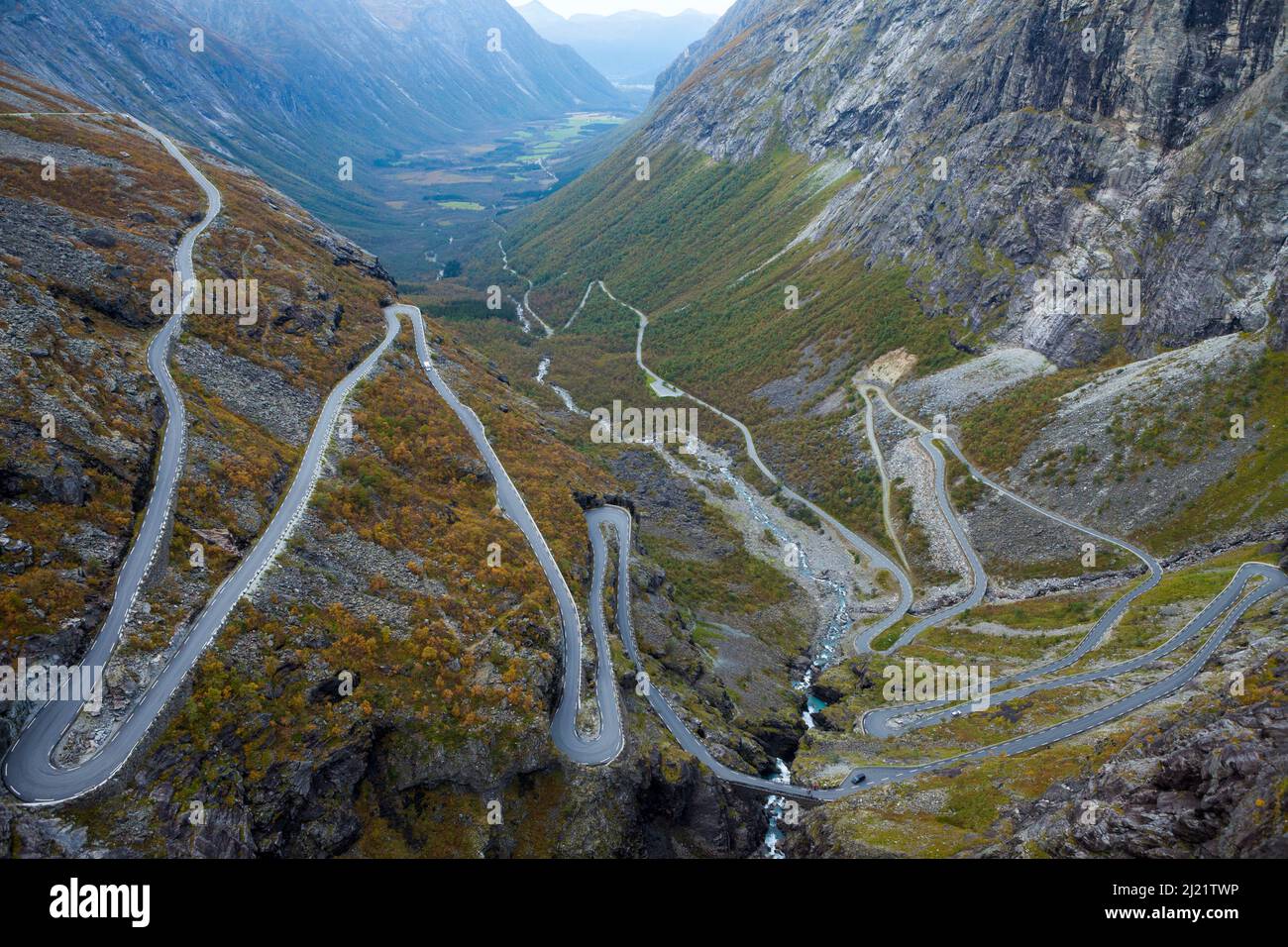 Die berühmte Bergstraße Trollstigen in Rauma kommune, Møre Og Romsdal, Norwegen, Skandinavien. Stockfoto