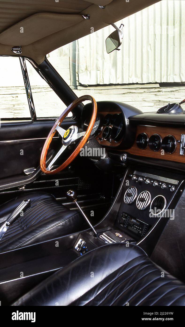 1969 Ferrari 365GTC Interieur und Armaturenbrett in Oakland, Kalifornien Stockfoto