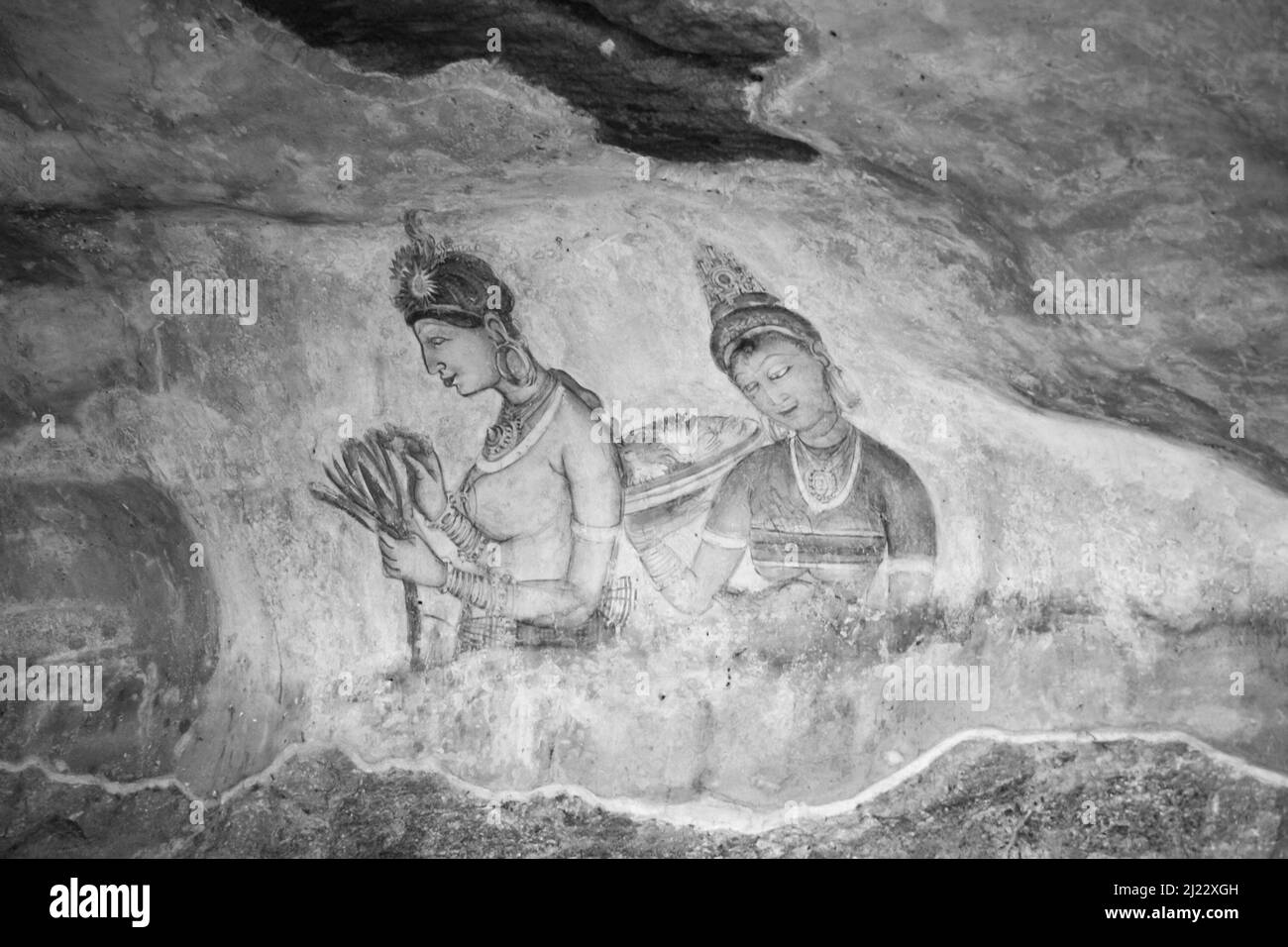 Sigiriya, Sri Lanka - 9. August 2005: Sigiriya Maid - Fresken aus dem 5th. Jahrhundert an der alten Felsenfestung von Sigiriya in Sri Lanka. Stockfoto