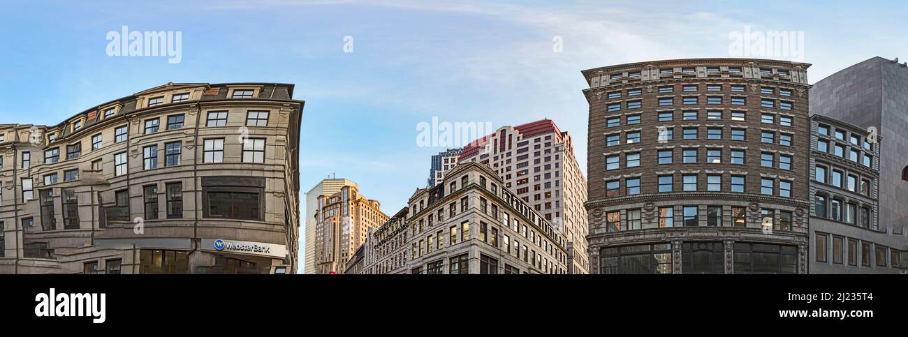 Boston, USA - 11. September 2017: Panoramablick auf die historische Innenstadt von Boston, USA. Der alte Wolkenkratzer in Kombination mit den neuen gibt Stockfoto