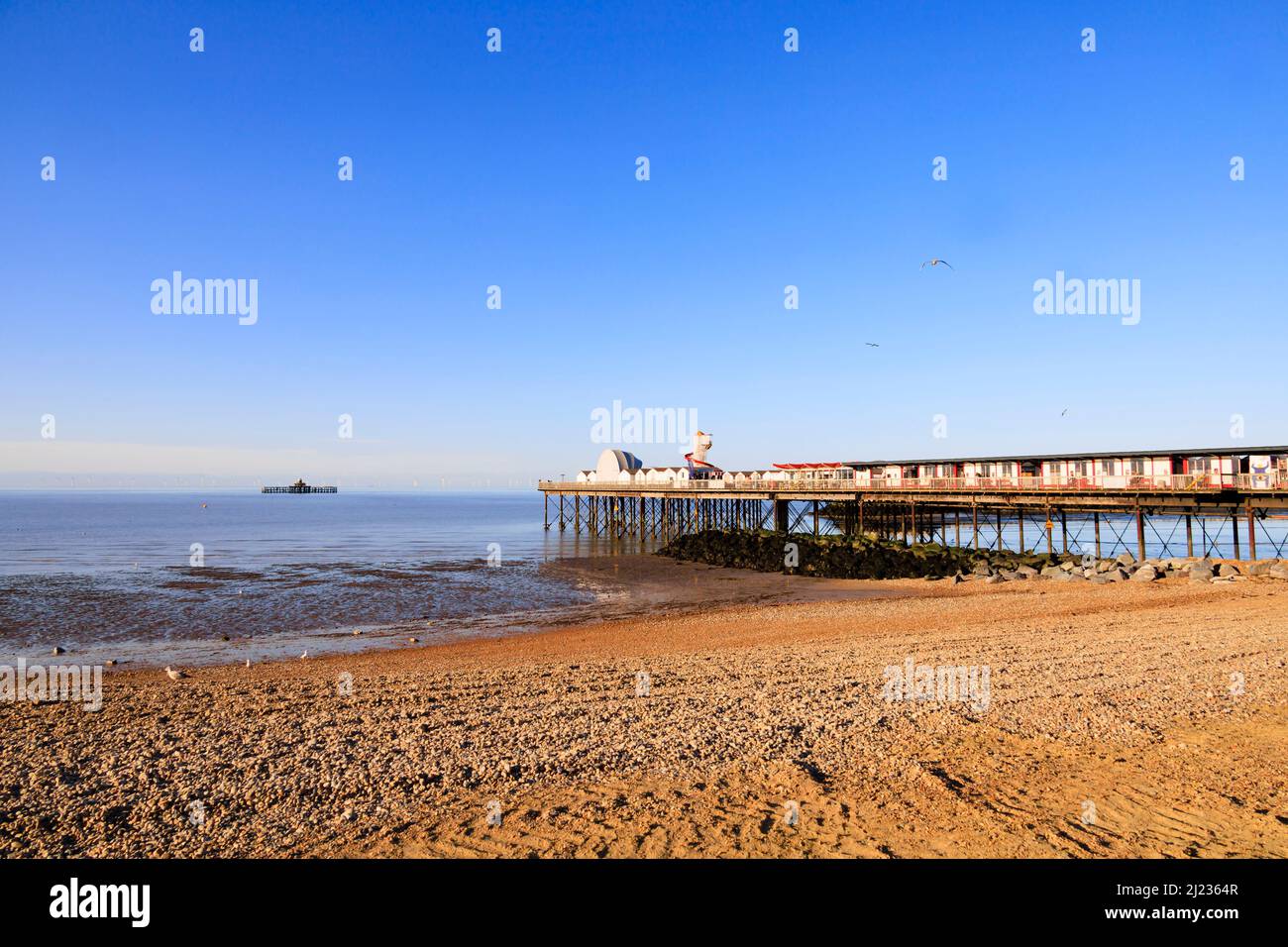 Der Pier zeigt, wo das verendete Ende auf dem Meer liegt. Herne Bay, Kent, England Stockfoto