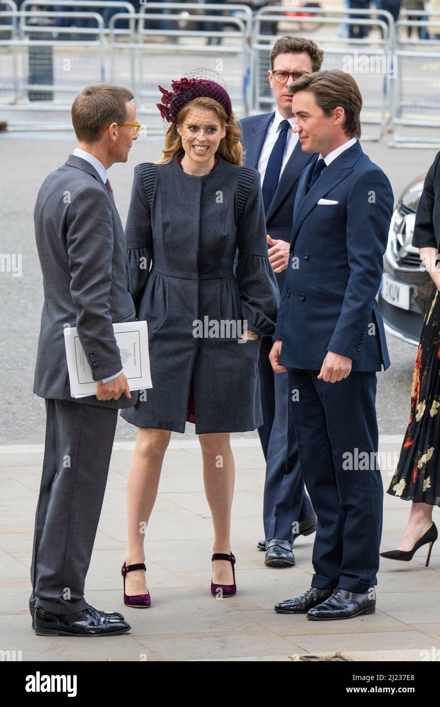 London, Großbritannien, 29. März 2022, Prinzessin Beatrice von York und Edoardo Mapelli Mozzi treffen am 29. März 2022 in der Westminster Abbey in London ein, um am Erntedankfest für das Leben von S.H. Prinz Philip, Herzog von Edinburgh, teilzunehmen Foto: Albert Nieboer/Netherlands OUT/Point de Vue OUT Stockfoto