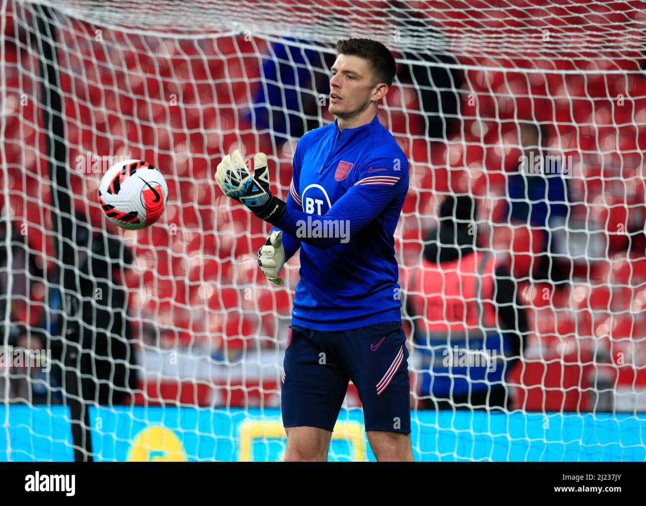 29.. März 2022 ; Wembley Stadium, London, England; Internationale Fußballmannschaft, England gegen Elfenbeinküste; Torwart Nick Pope von England beim Aufwärmen Credit: Action Plus Sports Images/Alamy Live News Stockfoto