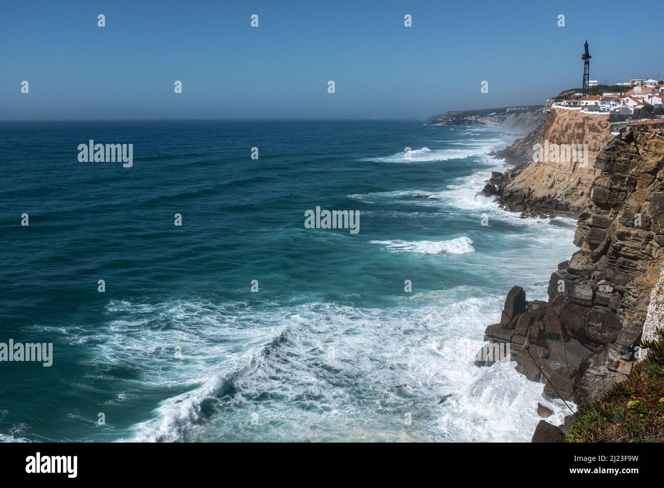 Azenhas do Mar Colares eine Küstenstadt in der Gemeinde Sintra, Portugal Stockfoto