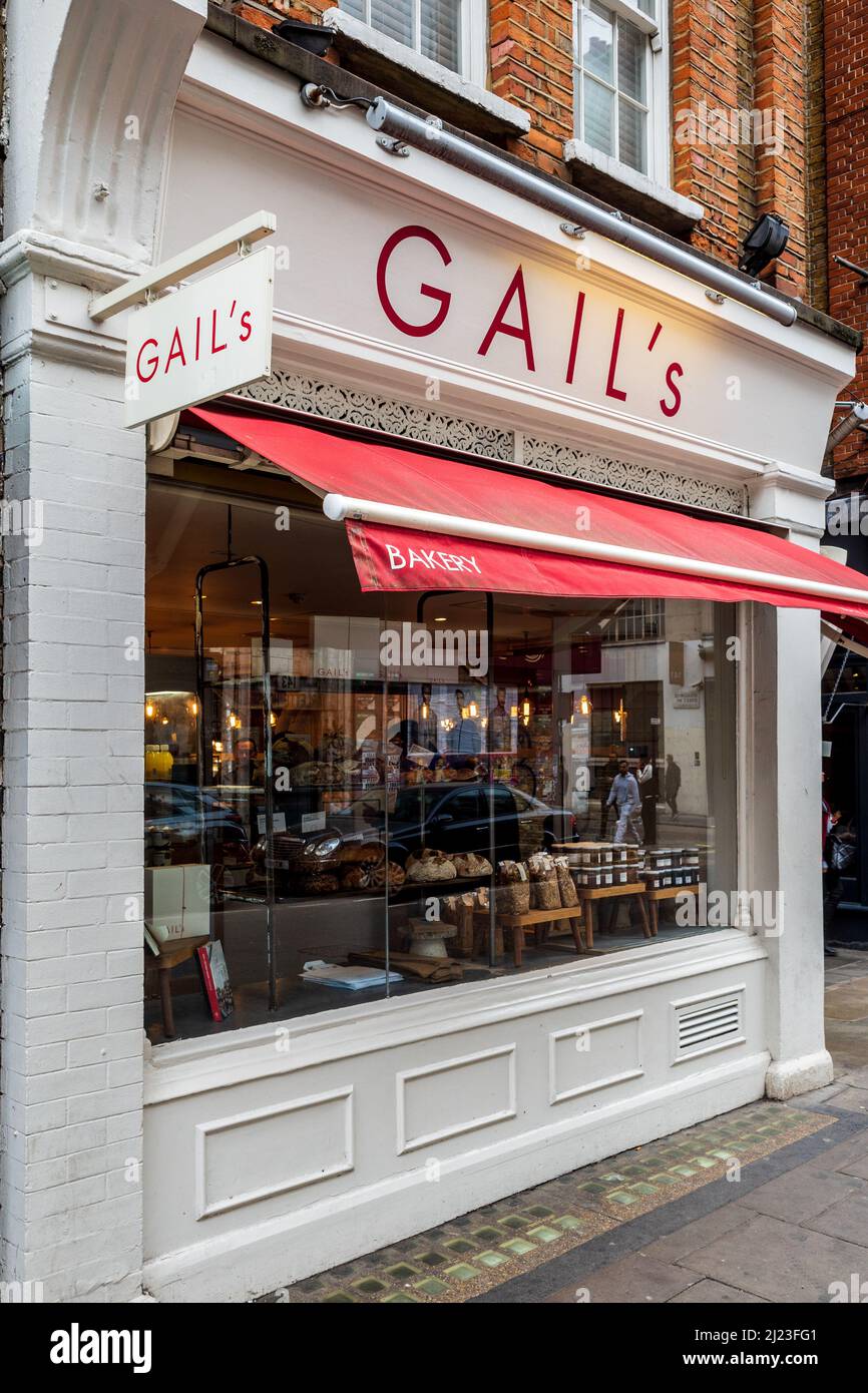 GAIL's Bakery Soho auf der Wardour Street im Herzen des Londoner Unterhaltungsviertels. GAIL's ist eine Bäckerei einer Kette, die Kaffee, Frühstück und Mittagessen serviert. Stockfoto