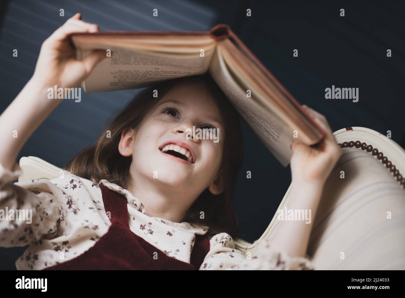 Spaß beim lesen -Fotos und -Bildmaterial in hoher Auflösung – Alamy