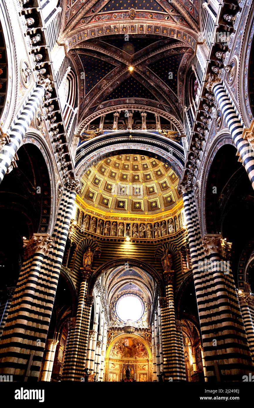Der Innenraum des Doms in Siena Italien Stockfoto