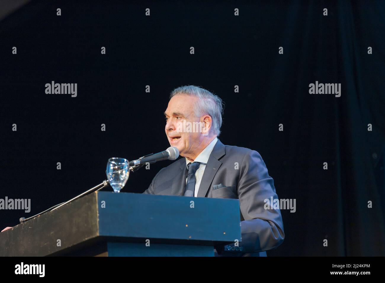 Buenos Aires, Argentinien, 29.. März 2022. Die politische Koalition Juntos por el Cambio hielt ein Seminar über die Bekämpfung des Drogenhandels ab. Miguel Ángel Pichetto (Encuentro Republicano Federal), spricht zum Thema Bekämpfung des Drogenhandels. Bild: Esteban Osorio/Alamy Live News Stockfoto