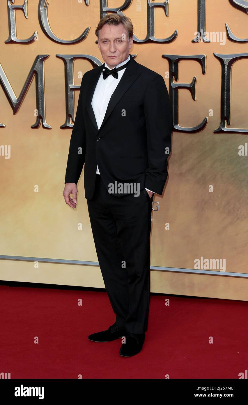 Mär 29, 2022 - London, England, UK - Oliver Masucci bei Fantastic Beasts: The Secrets of Dumbledore Weltfilmpremiere, Royal Festival Hall Stockfoto