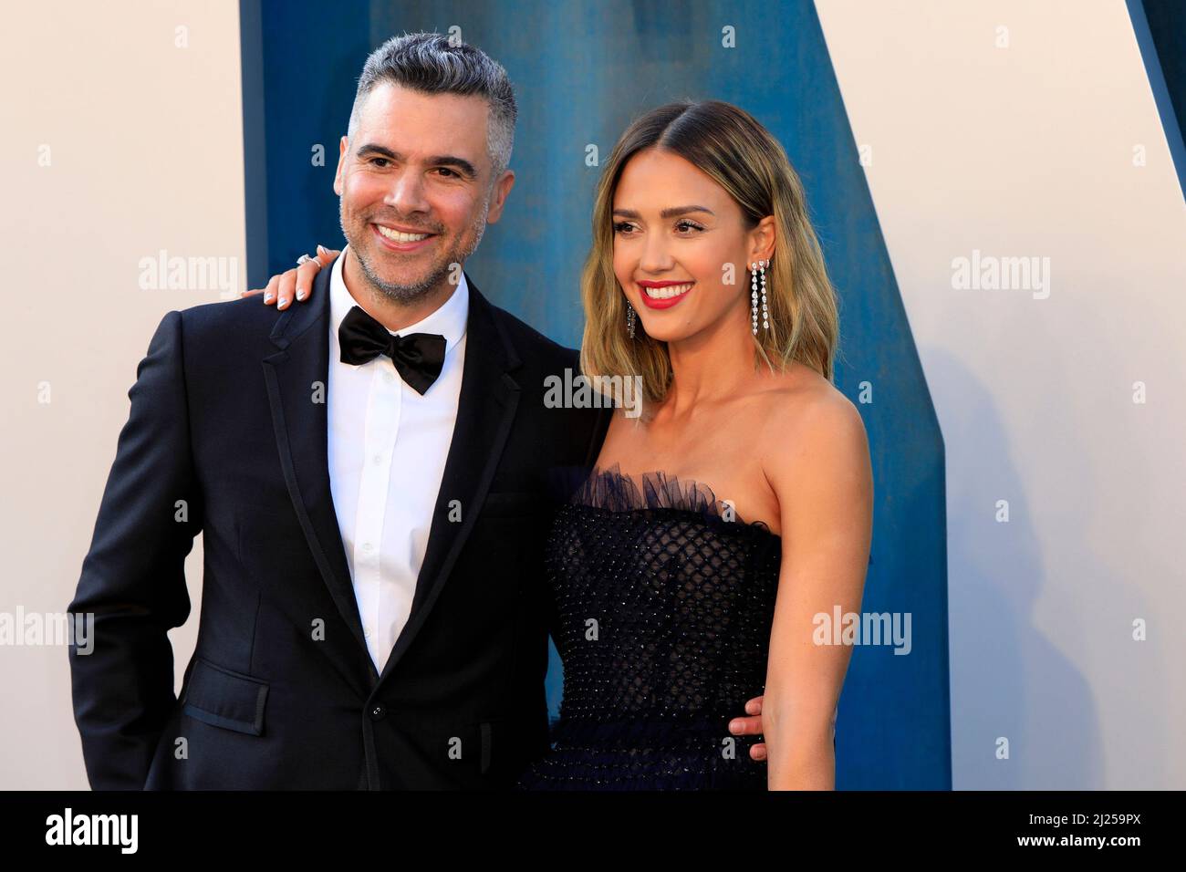 LOS ANGELES - MAR 27: Cash Warren, Jessica Alba auf der Vanity Fair Oscar Party im Wallis Annenberg Center for the Performing Arts am 27. März 2022 in Beverly Hills, CA Stockfoto