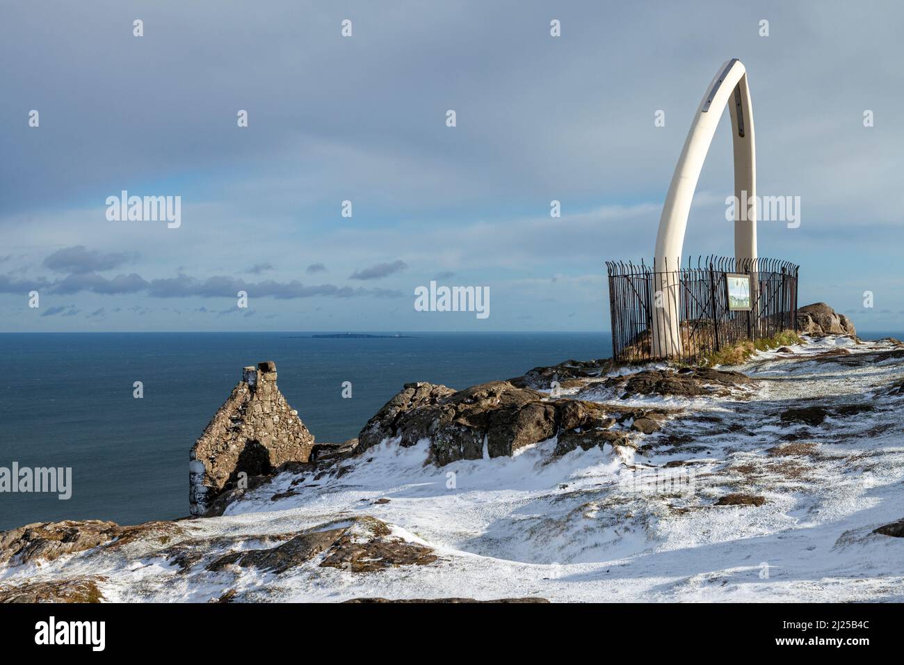 Ein verschneite Tag auf dem Gipfel des North Berwick Law, East Lothian, Schottland Stockfoto