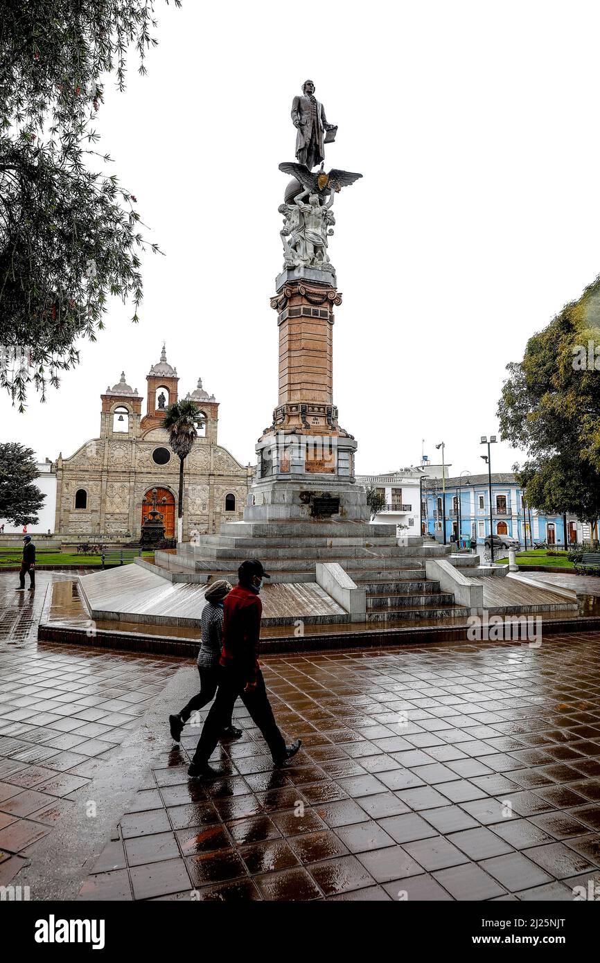 Cathedral Square an einem regnerischen Tag in Riobamba, Ecuador Stockfoto