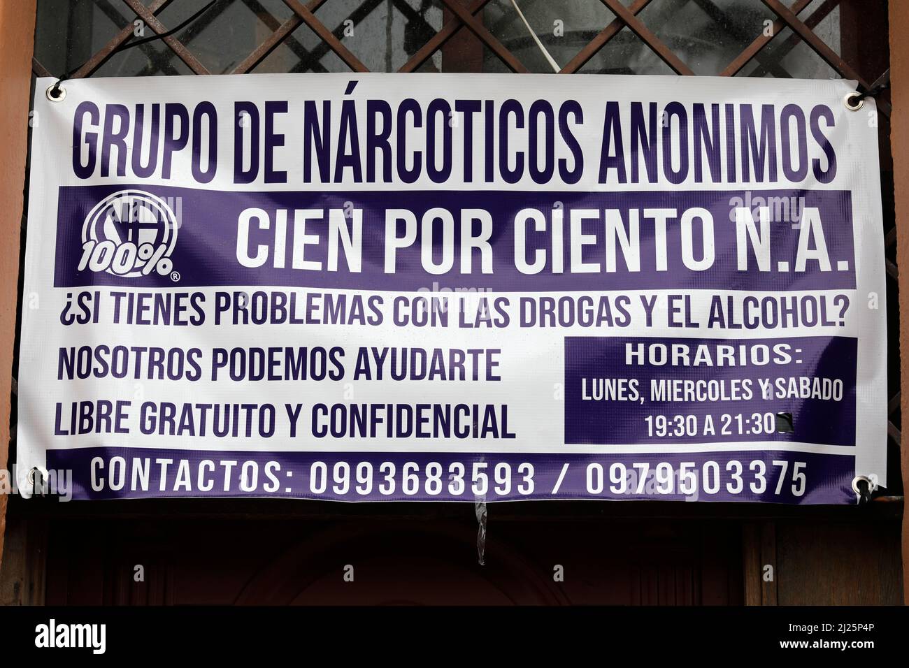 Anonymes Betäubungsmittel-Banner in Cuenca, Ecuador Stockfoto