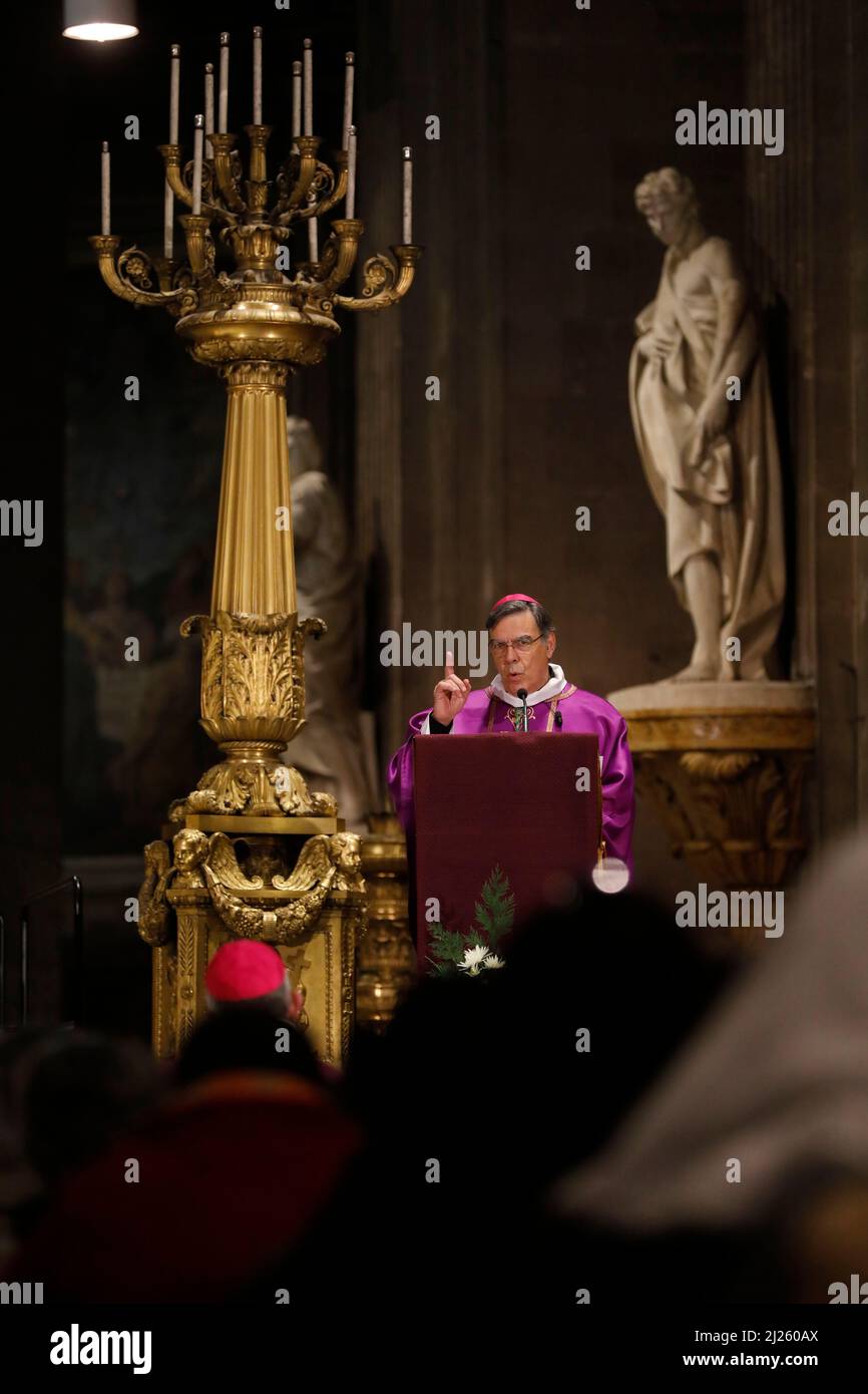 Messe d'adjeu aux Parisiens de l'archevque Michel Aupetit, basilique Saint Sulpice, Paris, 10/12/21 Stockfoto