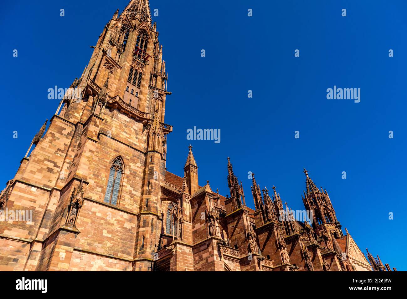 Bummeln Sie durch die Altstadt von Freiburg im Breisgau - Baden-Württemberg - Deutschland Stockfoto