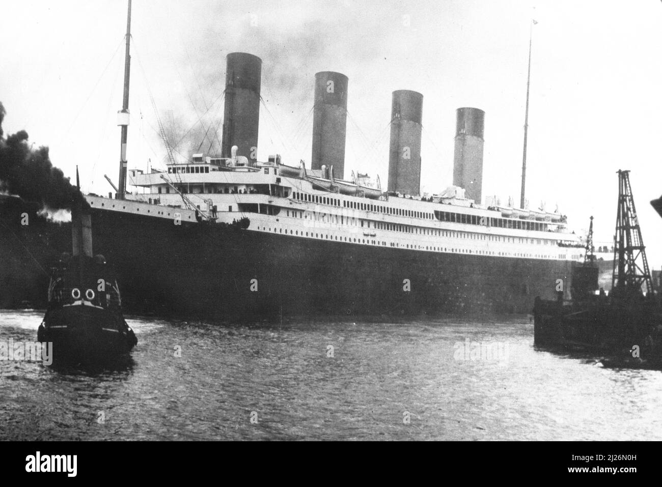 Vintage-Foto des Titanic-Schiffes, das in Southampton zu ihrer letzten Reise, 1912, Southampton UK, gesehen wurde Stockfoto